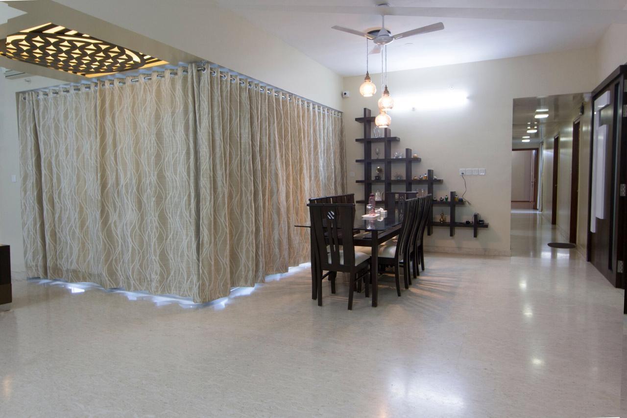 Amanora Park Town Bed & Breakfast Pune Bagian luar foto